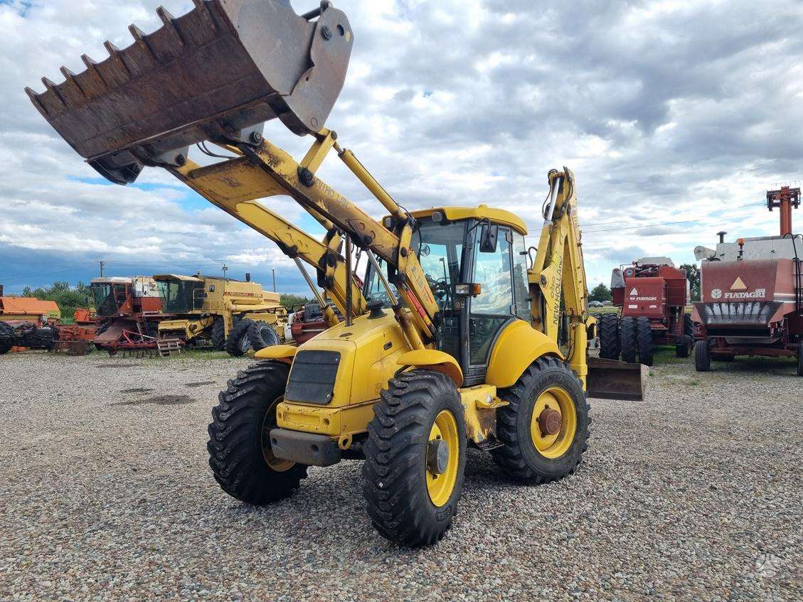 New Holland LB115, excavator loader