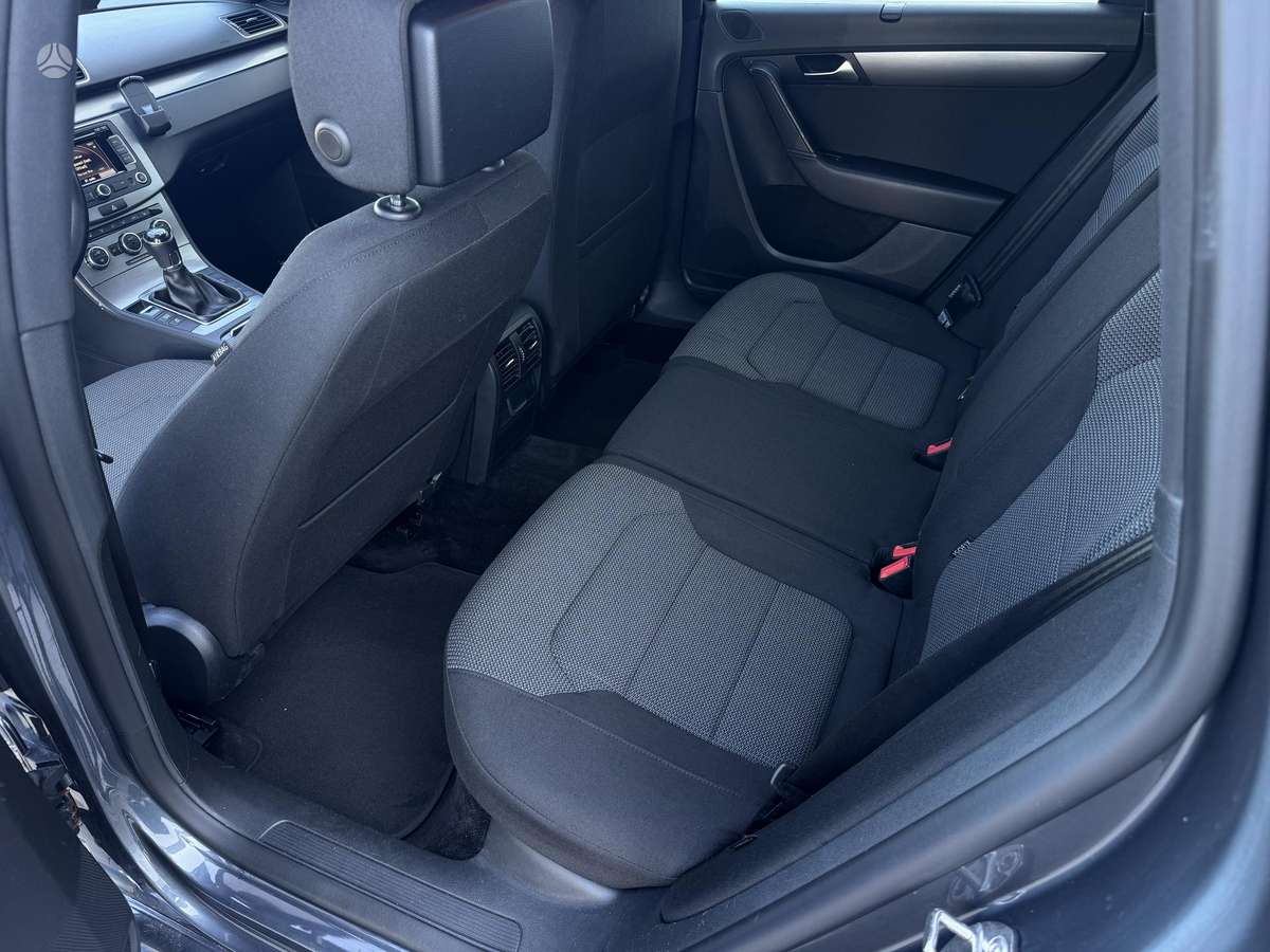 Volkswagen Passat - 9
