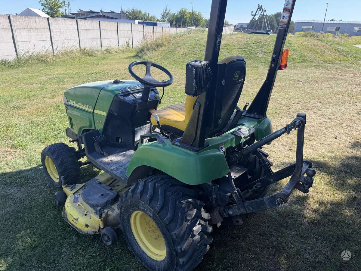 John Deere 2305, sodo traktoriai