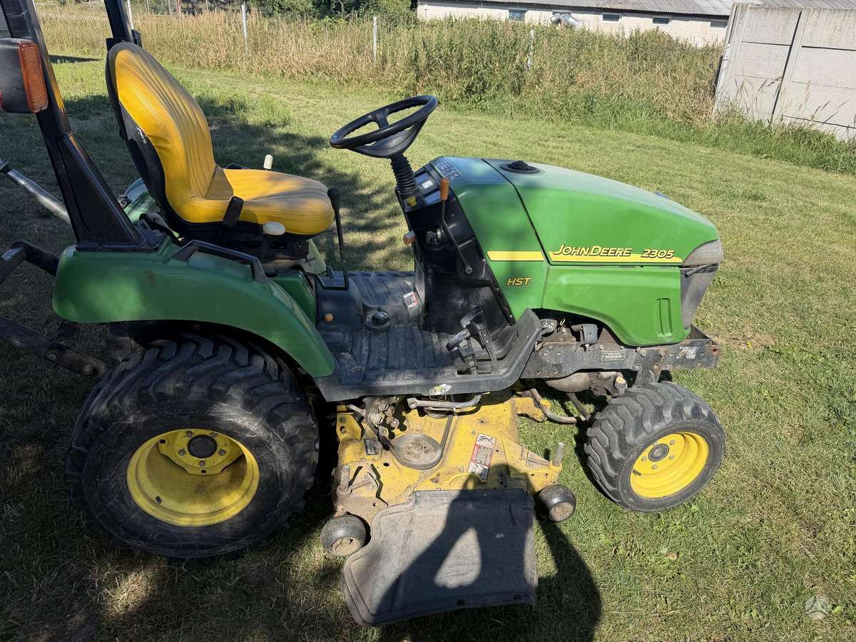 John Deere 2305, sodo traktoriai