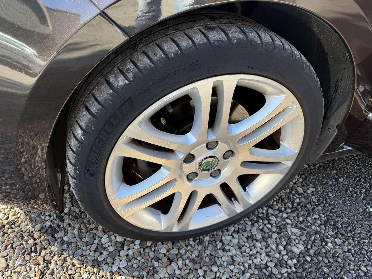 Skoda Superb, 1.6 l., Универсал