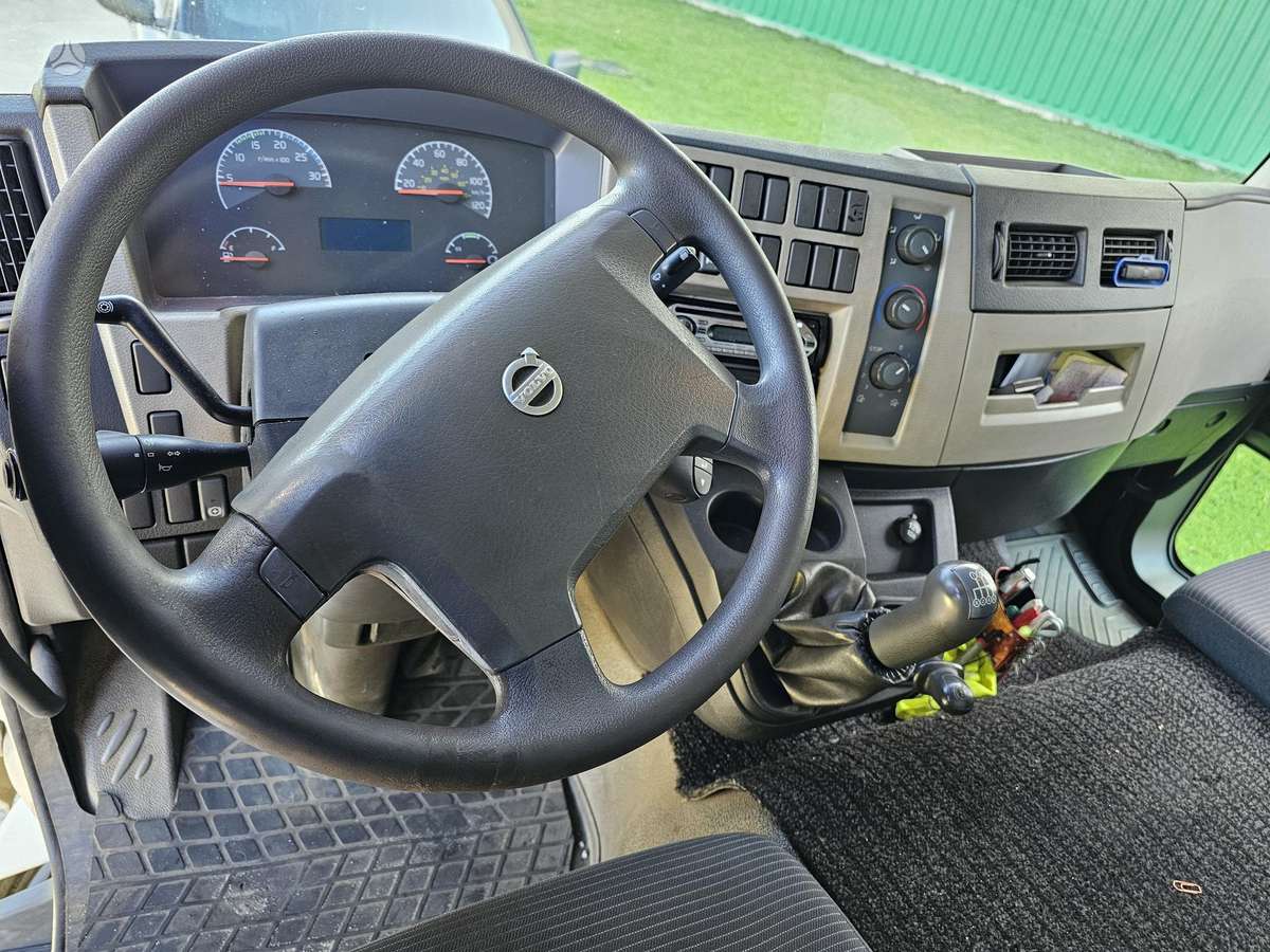 Volvo FL240, dropside trucks
