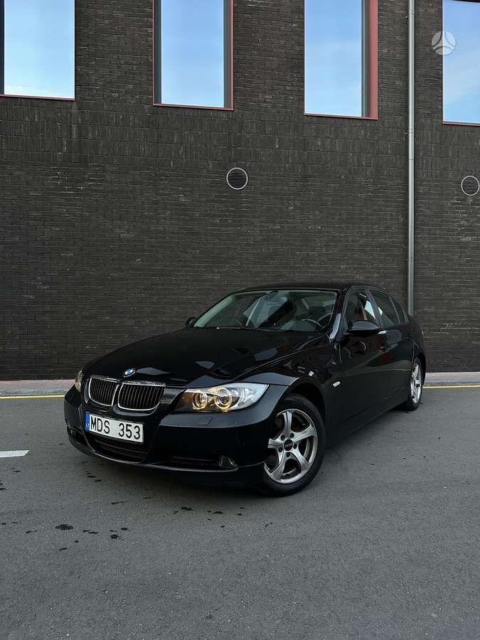 BMW 318, 2.0 l., Седан