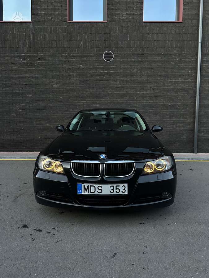 BMW 318, 2.0 l., Седан