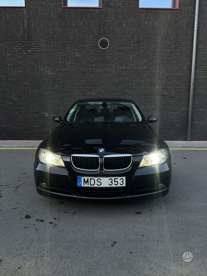 BMW 318, 2.0 l., Седан