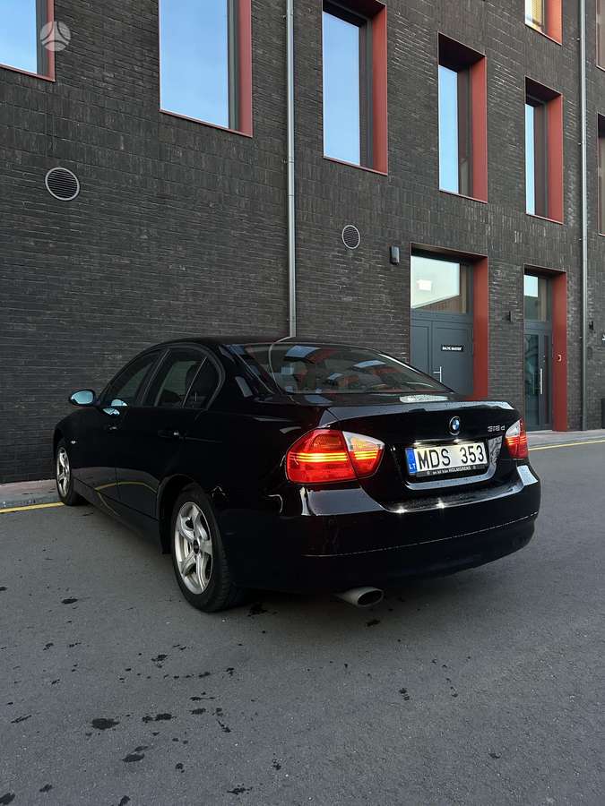 BMW 318, 2.0 l., Седан