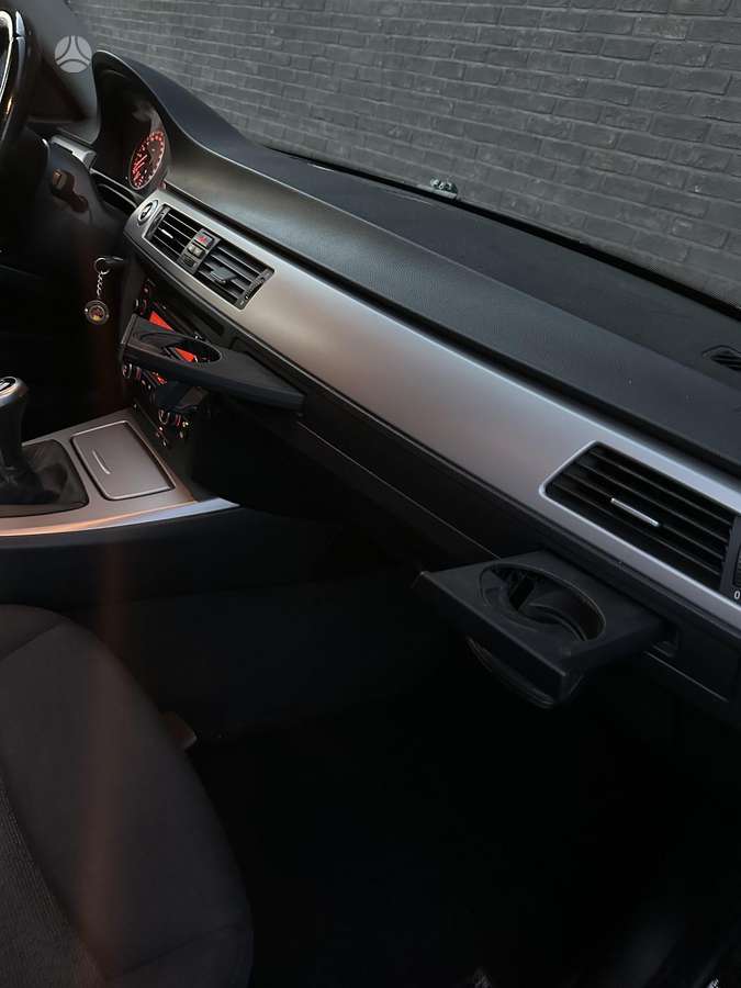 BMW 318, 2.0 l., Седан