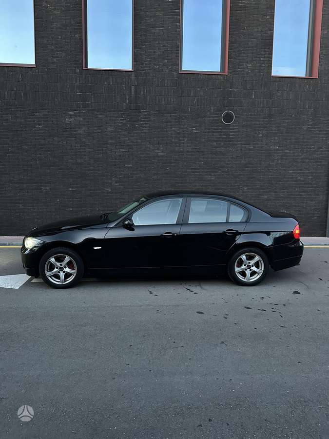 BMW 318, 2.0 l., Седан
