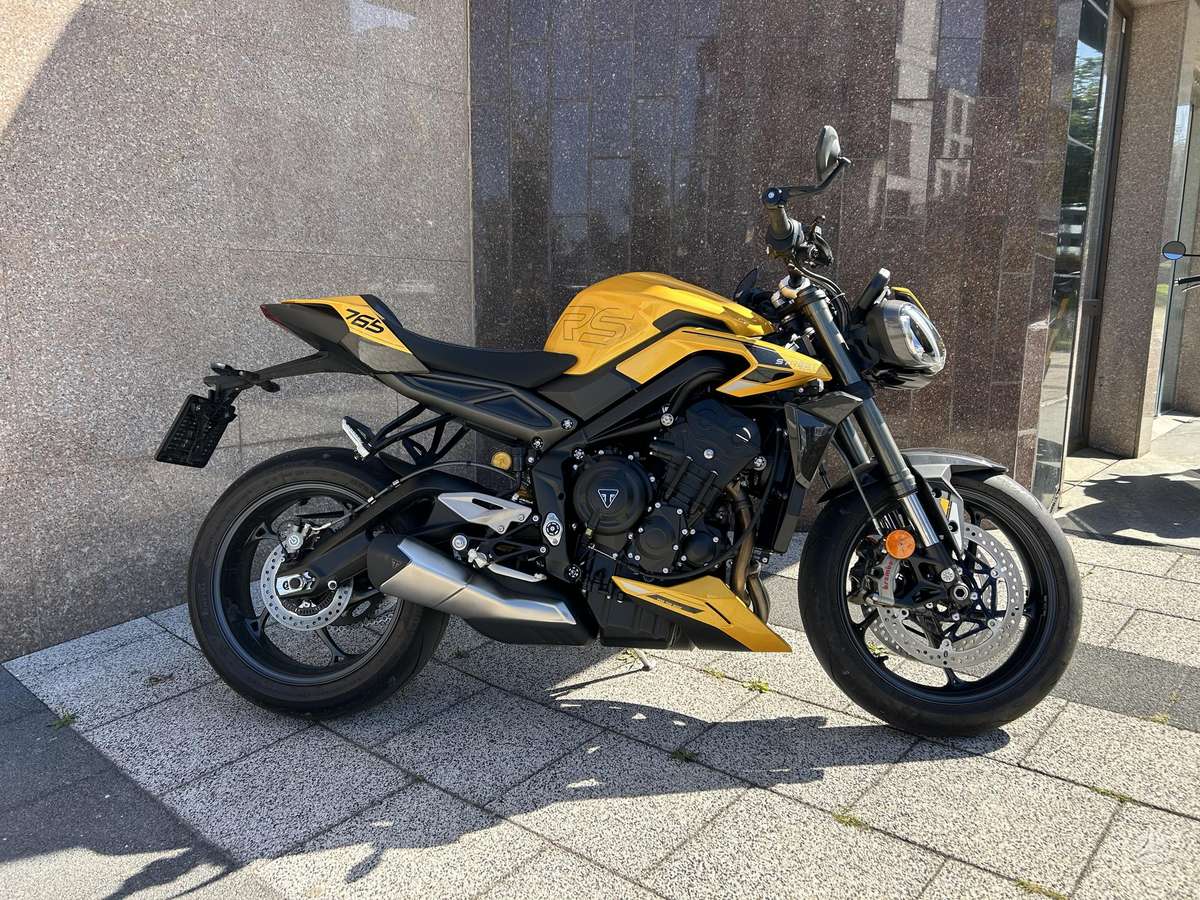 Triumph Street Triple 765cc, street / classic