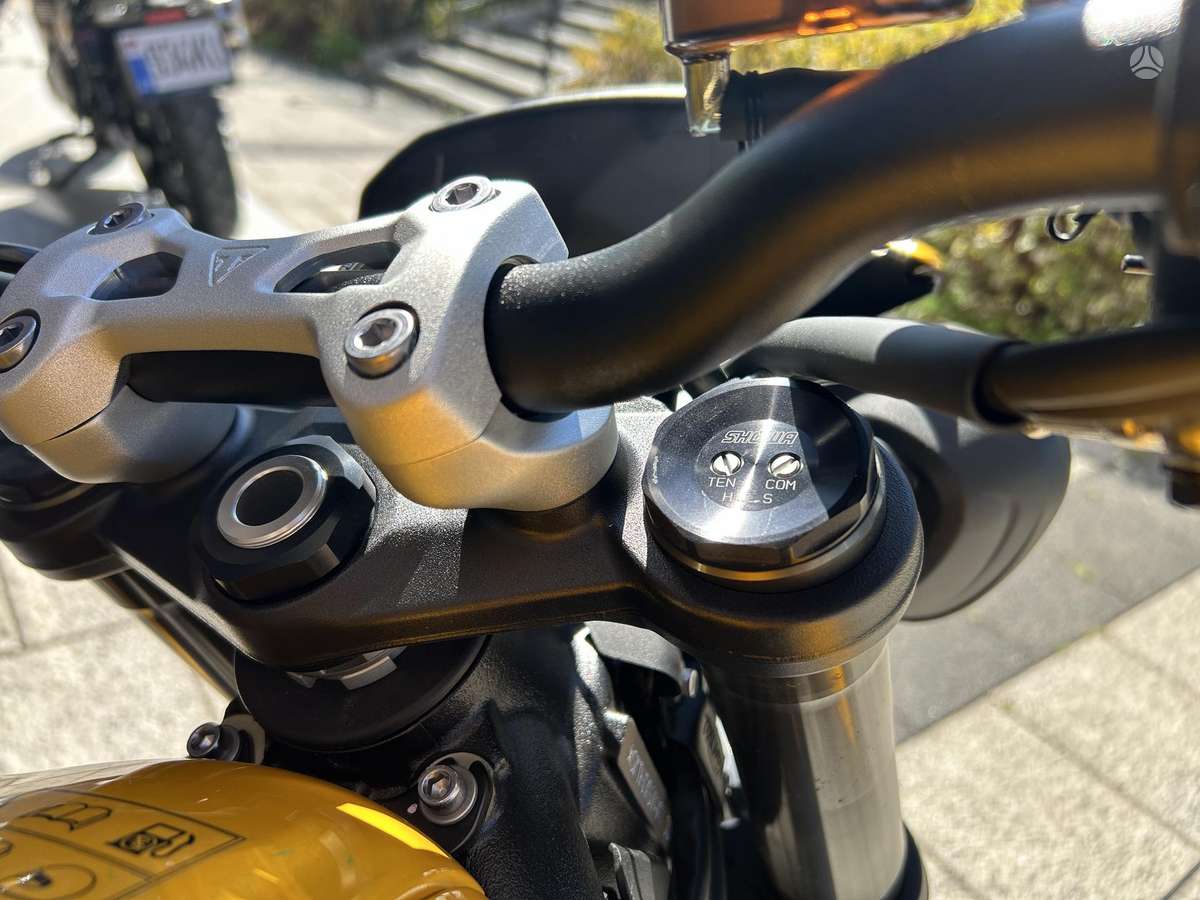 Triumph Street Triple 765cc, street / classic