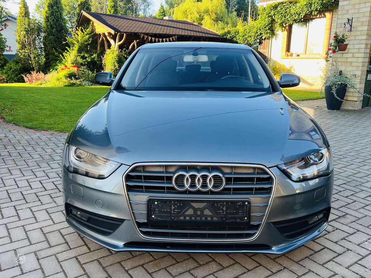 Audi A4, 1.8 l., Седан