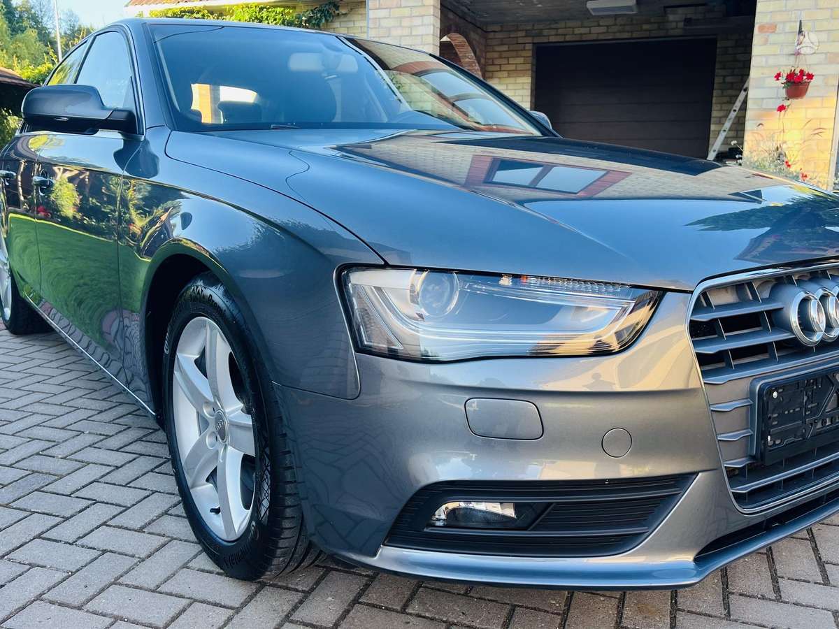 Audi A4, 1.8 l., Седан