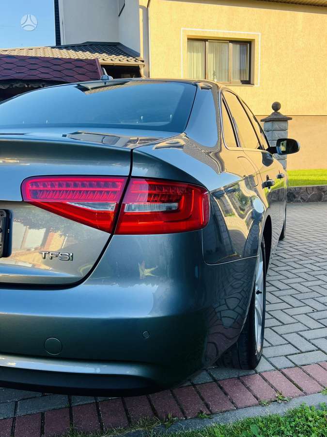 Audi A4, 1.8 l., Седан