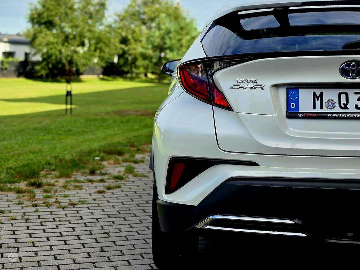 Toyota C-HR - 12