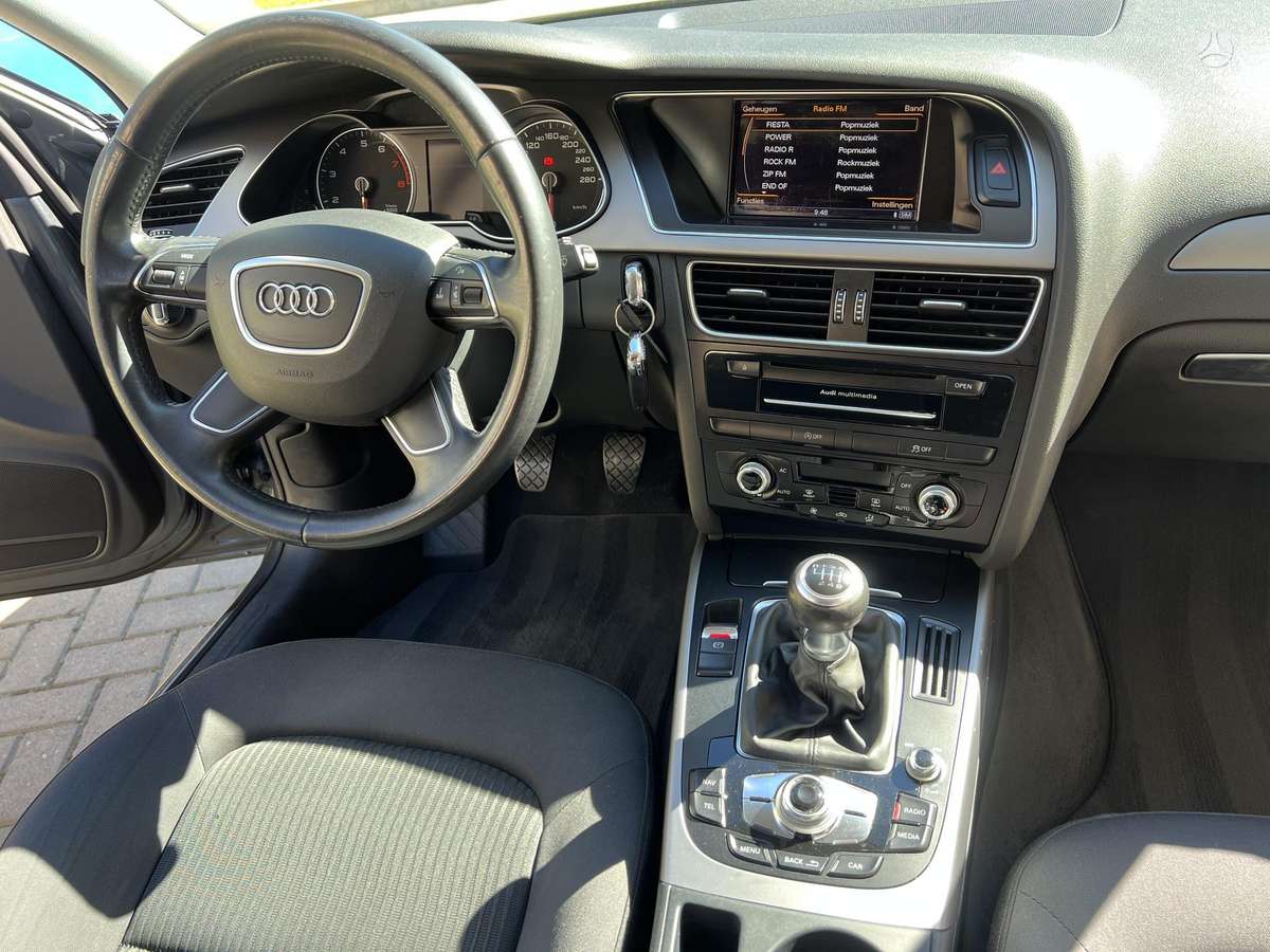 Audi A4, 1.8 l., Седан