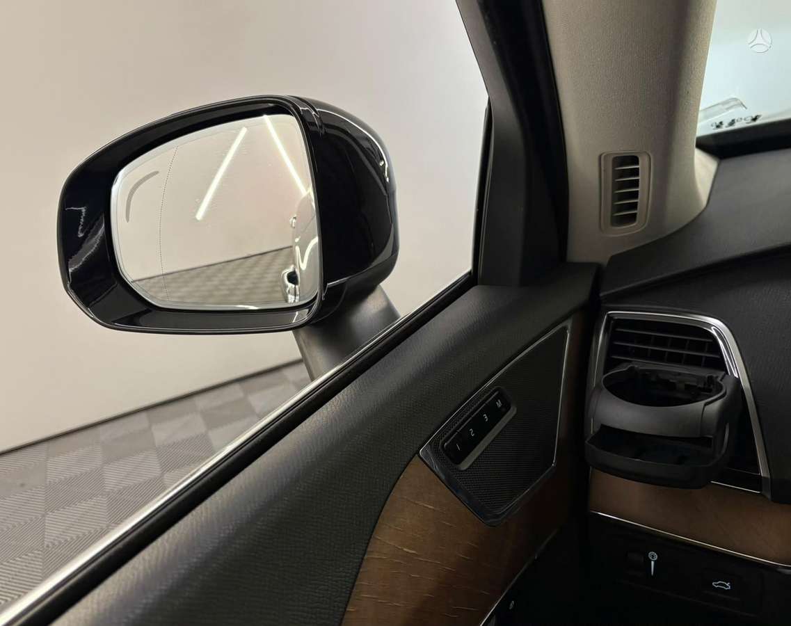 Volvo XC90 - 8