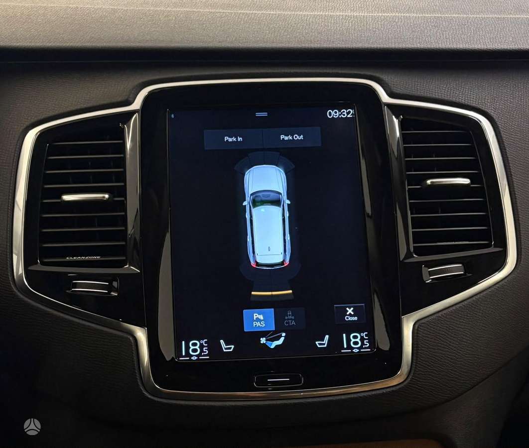 Volvo XC90 - 9