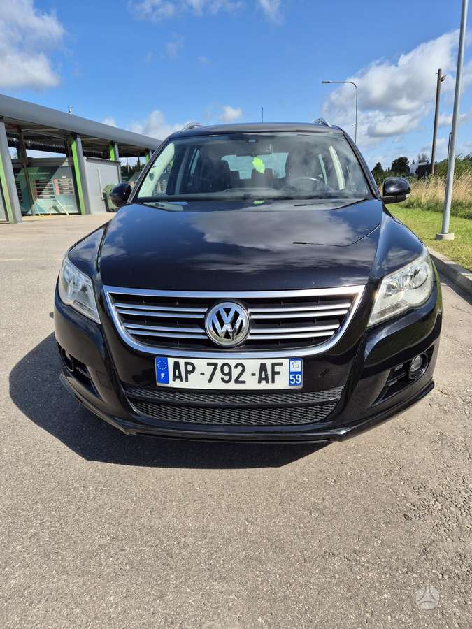 Volkswagen Tiguan - 5