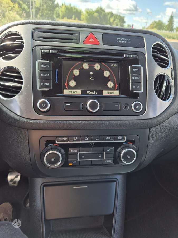 Volkswagen Tiguan - 6