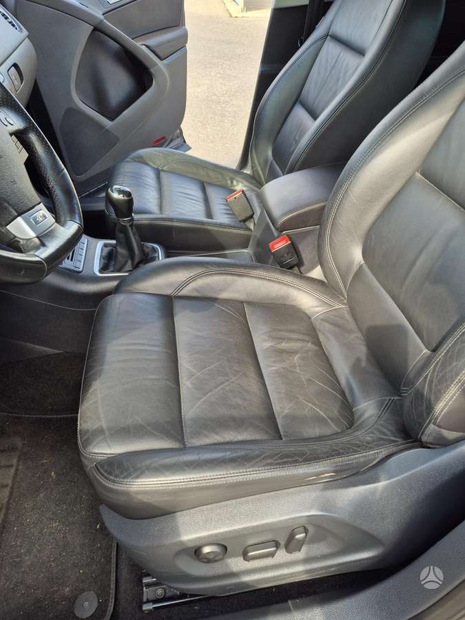 Volkswagen Tiguan - 10