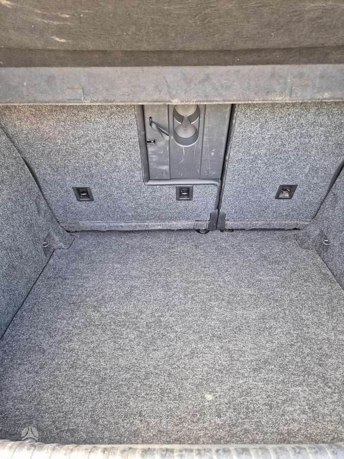 Volkswagen Tiguan - 12