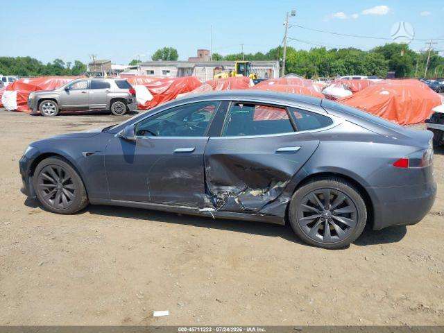 Tesla Model S, hatchback