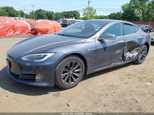 Tesla Model S, hatchback