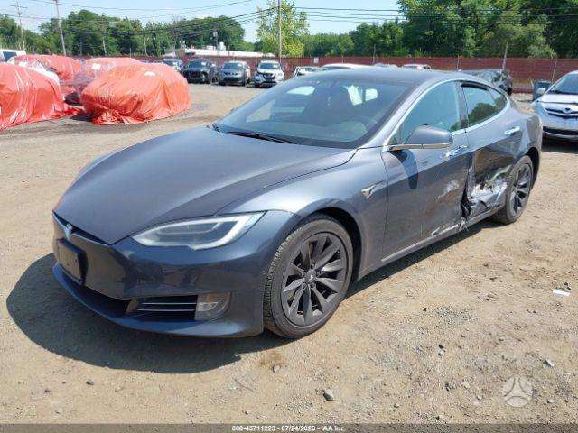 Tesla Model S, hatchback