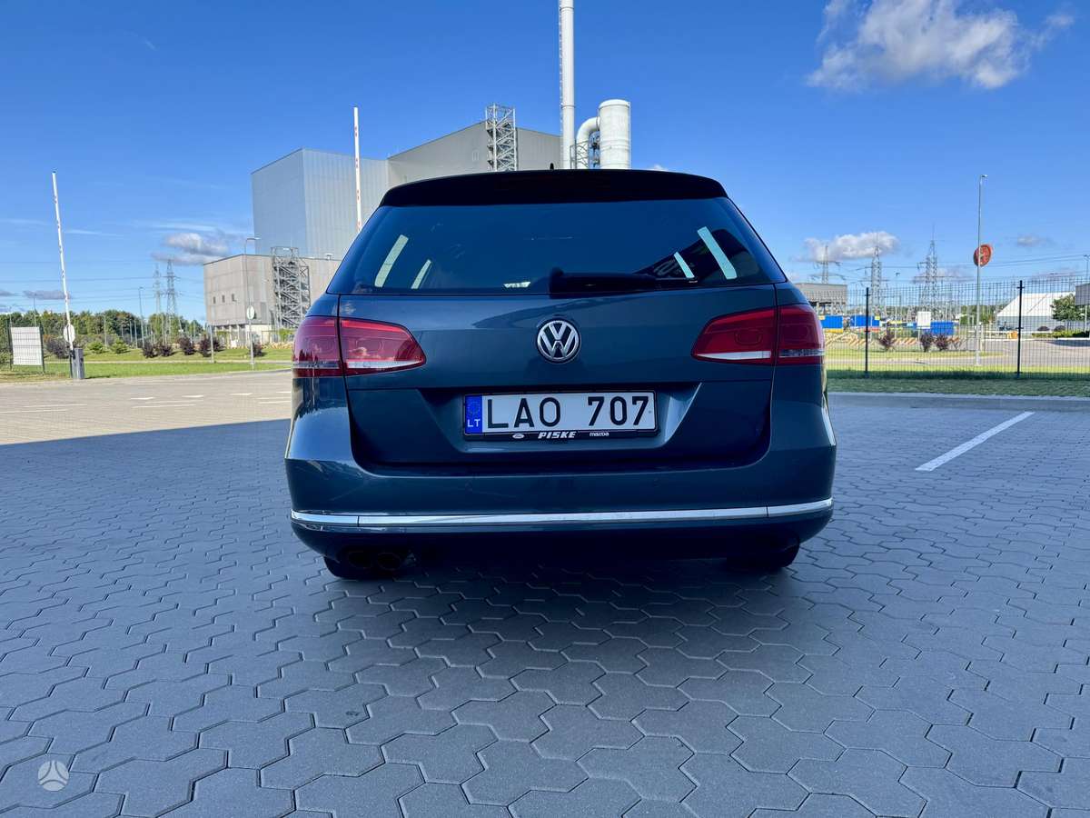 Volkswagen Passat - 4