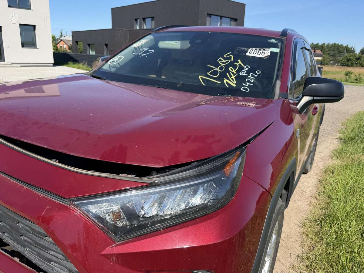 Toyota RAV4 - 10