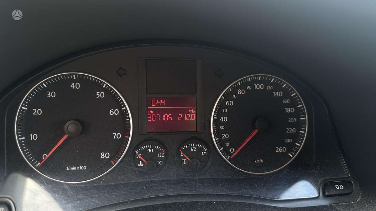 Volkswagen Golf - 11