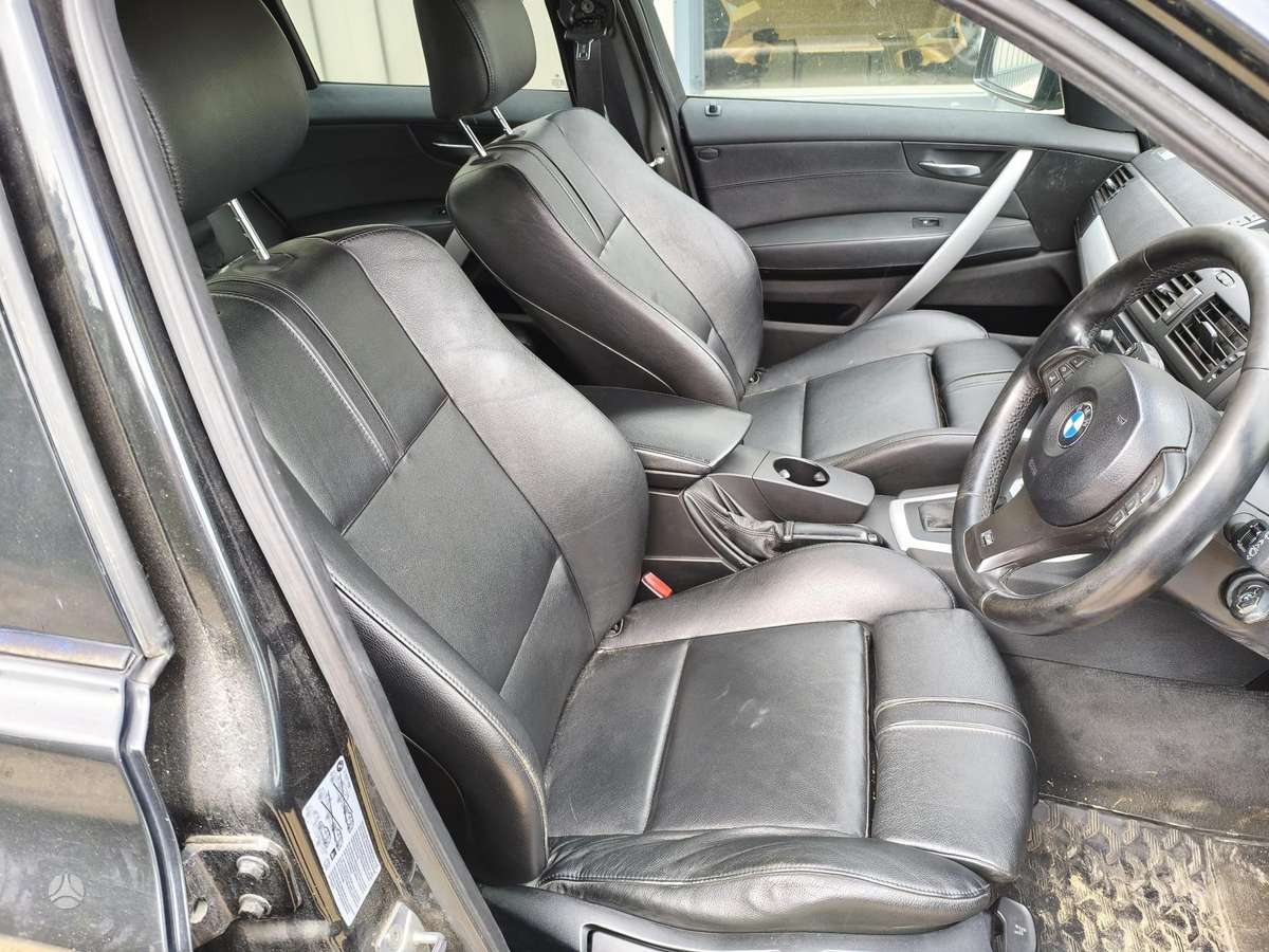 BMW X3 dalimis
