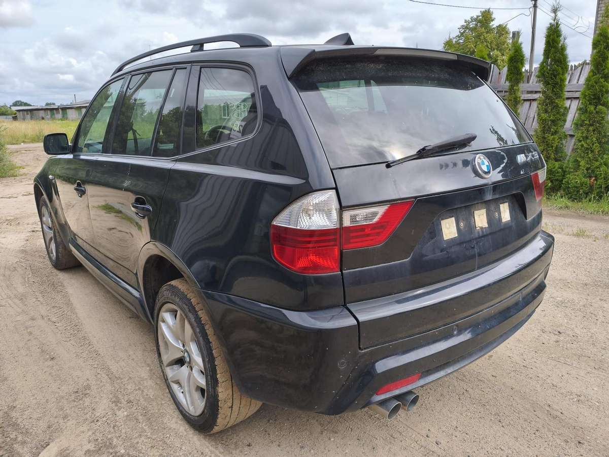 BMW X3 dalimis
