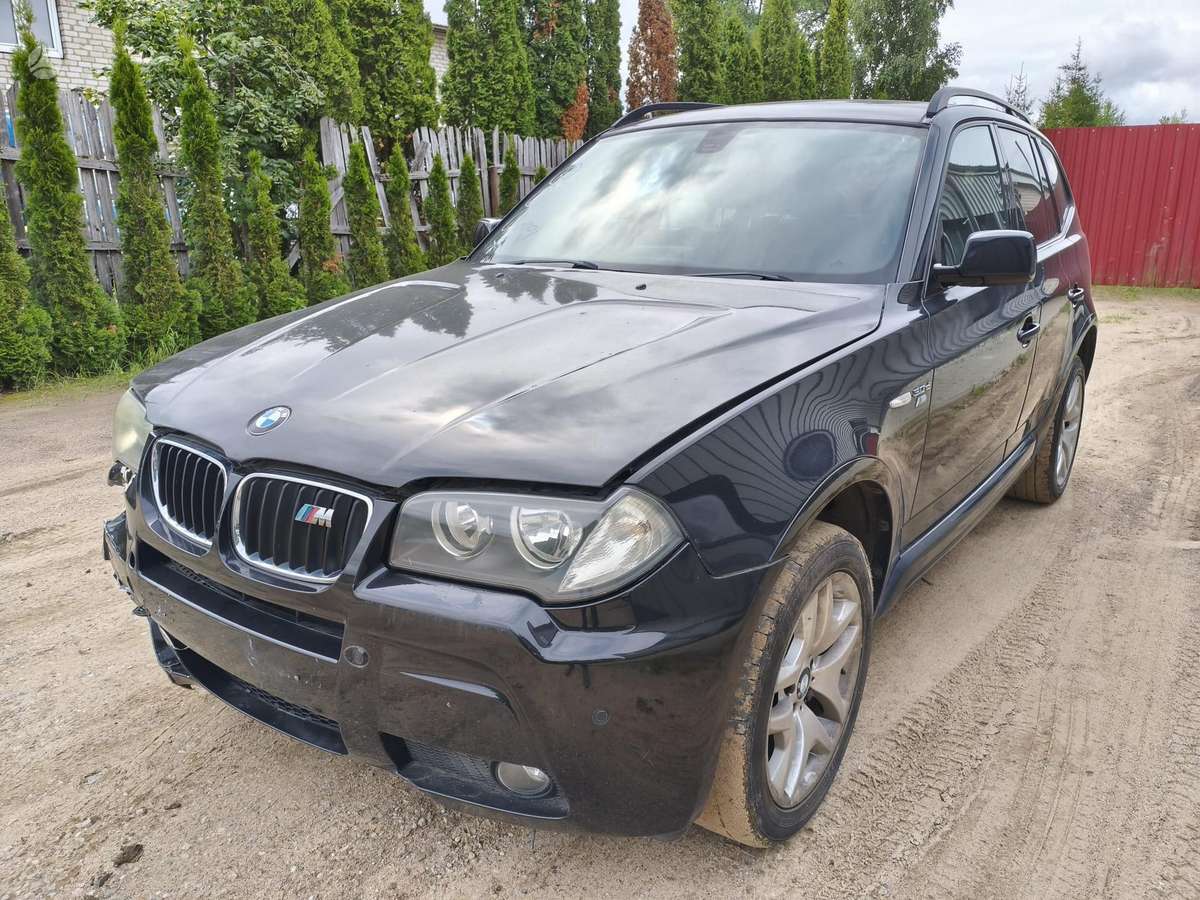 BMW X3 dalimis