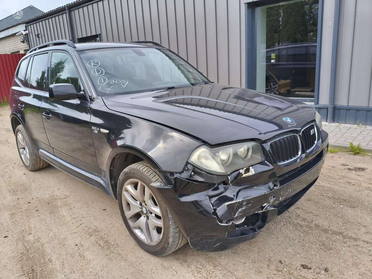 BMW X3 dalimis