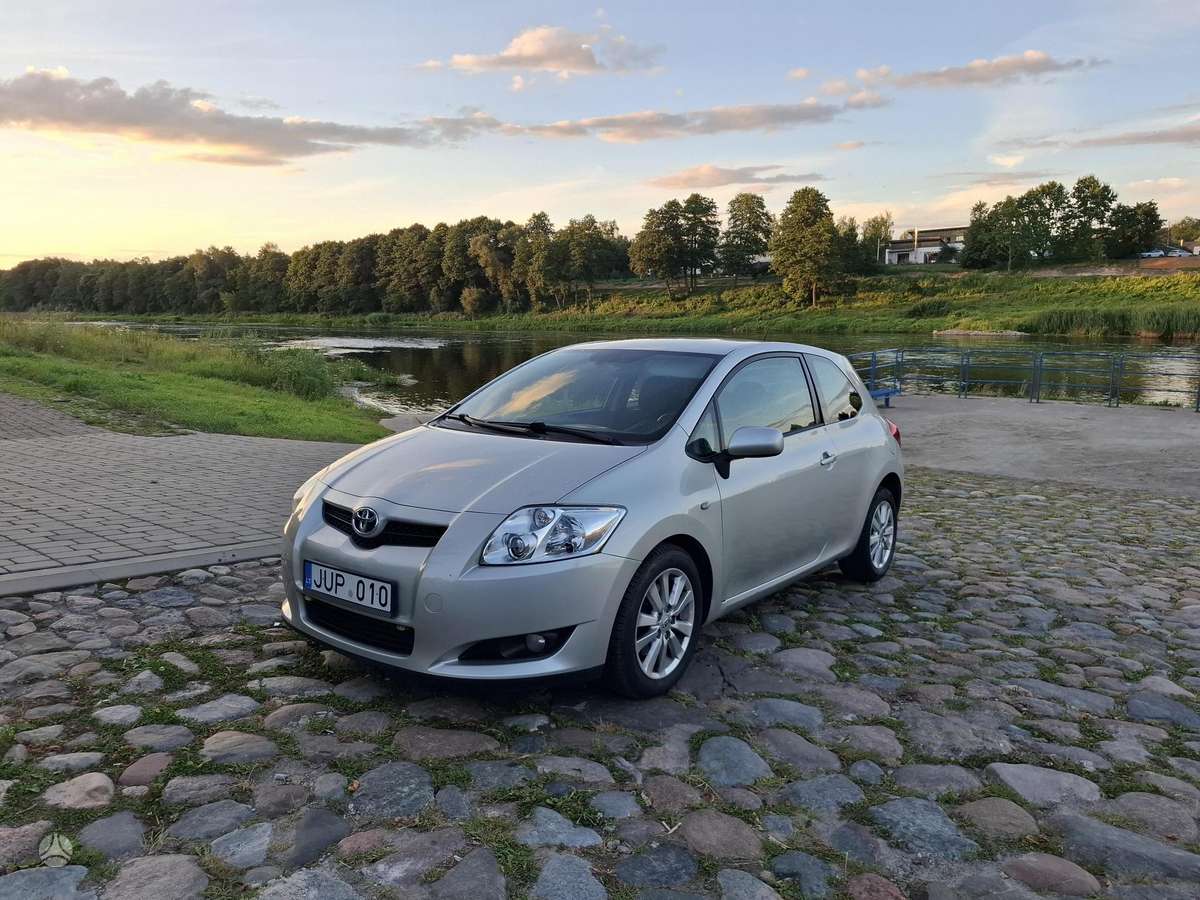 Toyota Auris - 2
