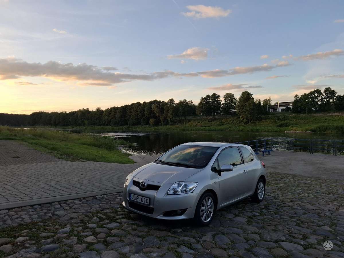 Toyota Auris - 1