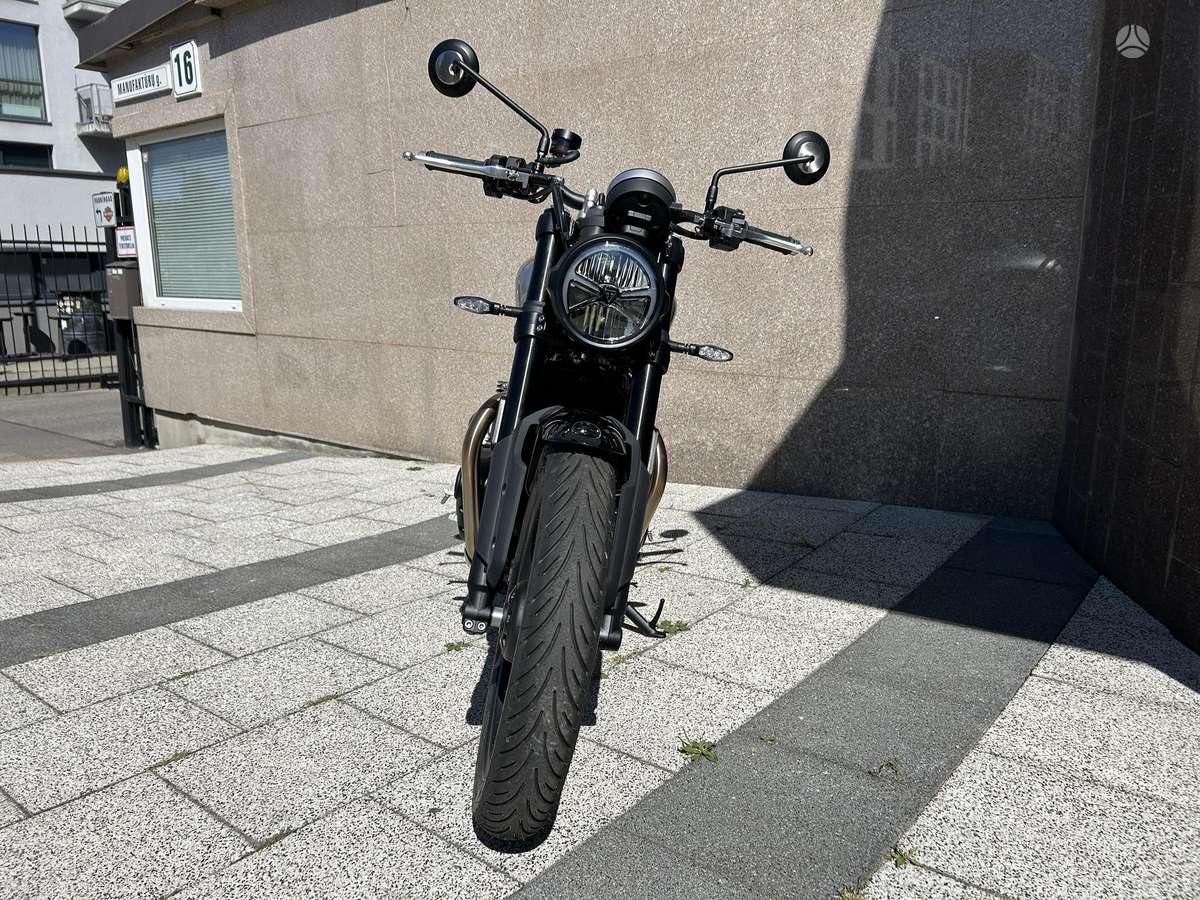 Triumph Speed Twin 900cc, street / classic