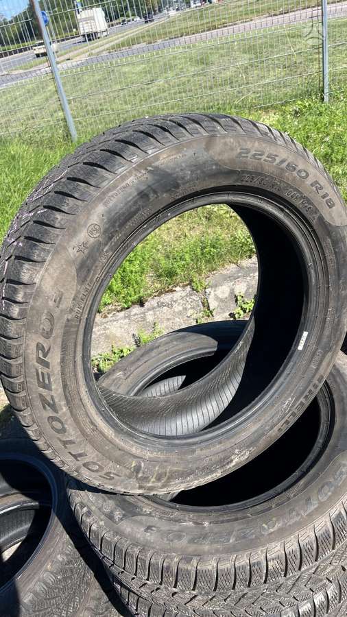 Pirelli Sottozero 3, winter 225/60 R18