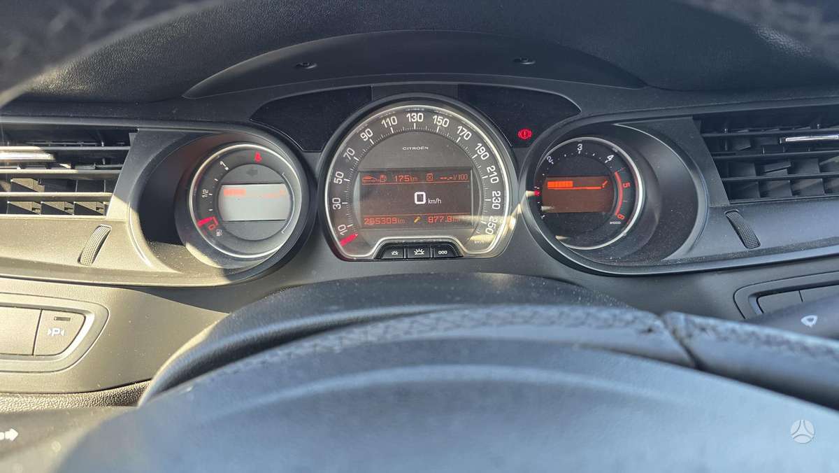 Citroen C5, 2.0 l., Седан