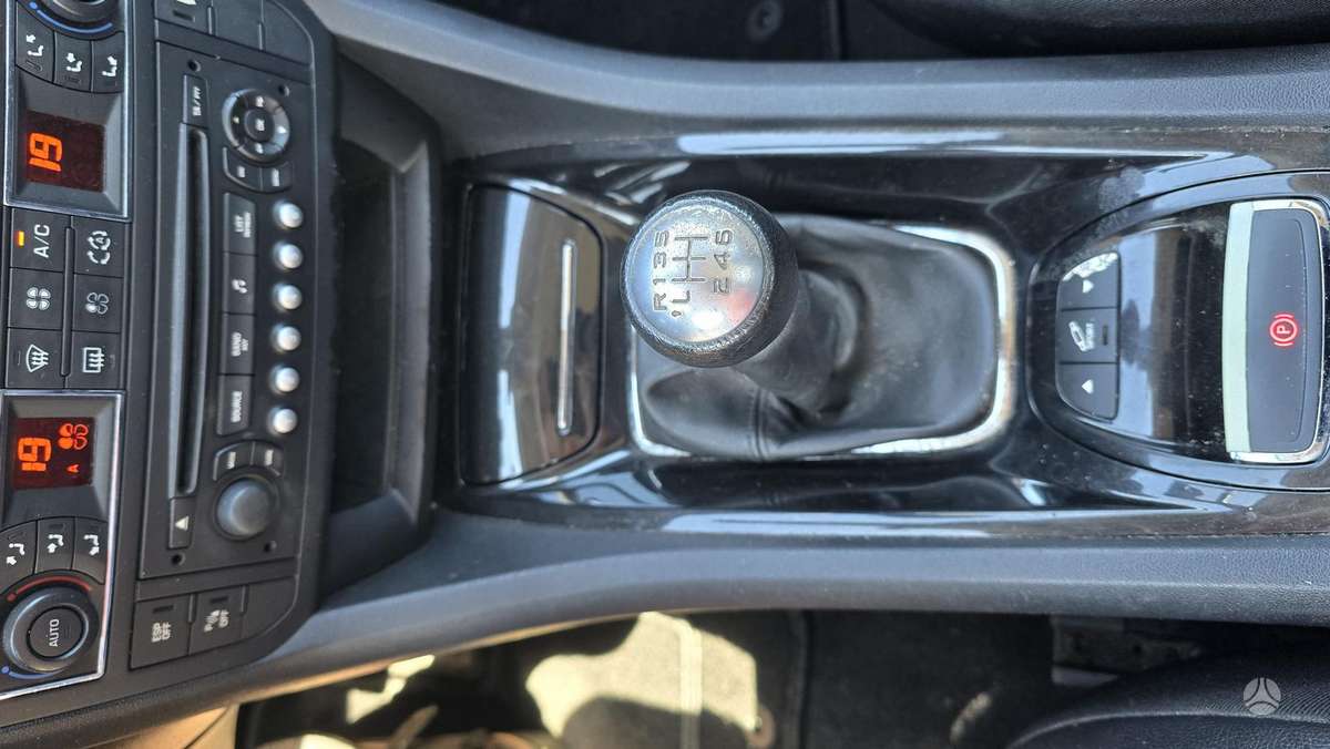 Citroen C5, 2.0 l., Седан