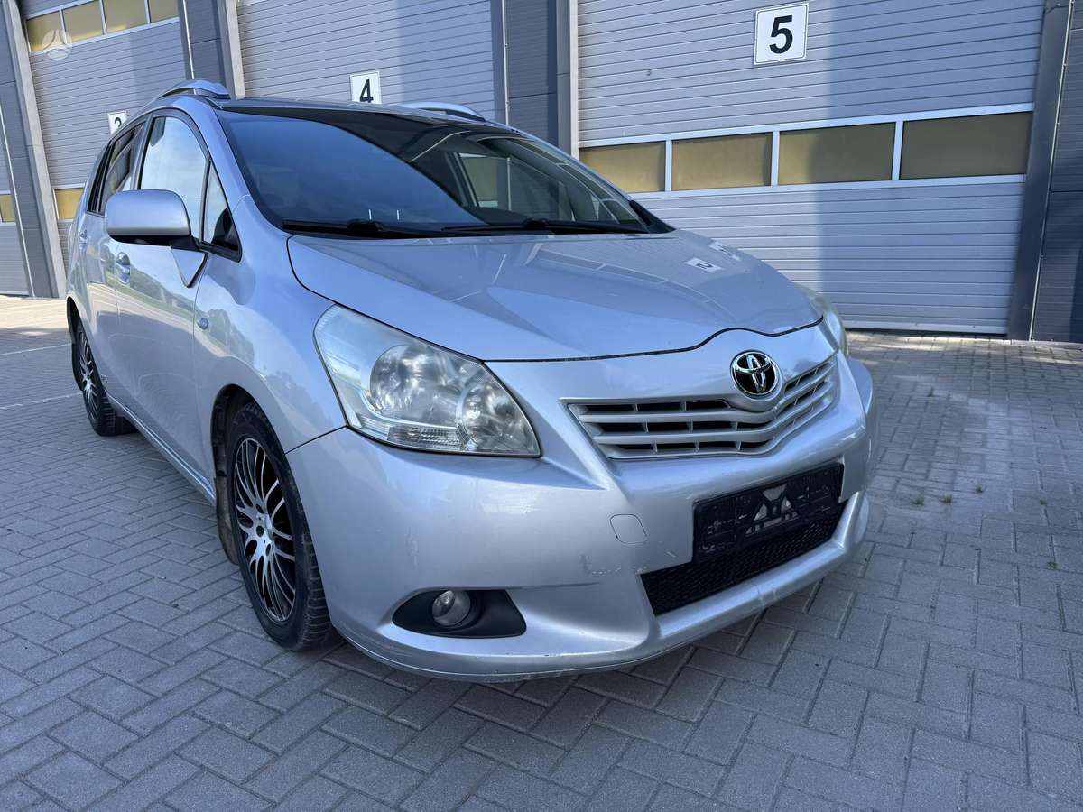 Toyota Verso - 2
