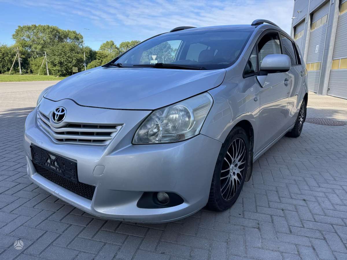 Toyota Verso - 4