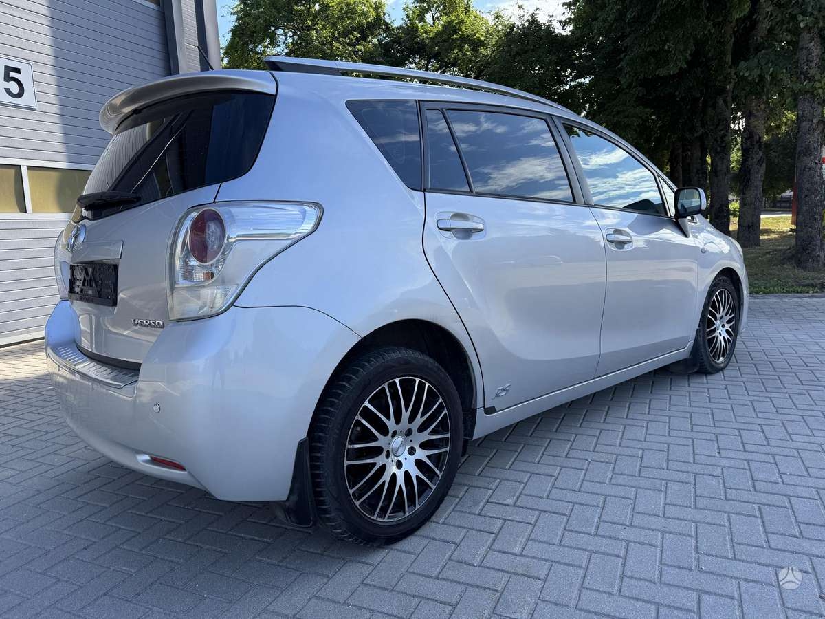 Toyota Verso - 10
