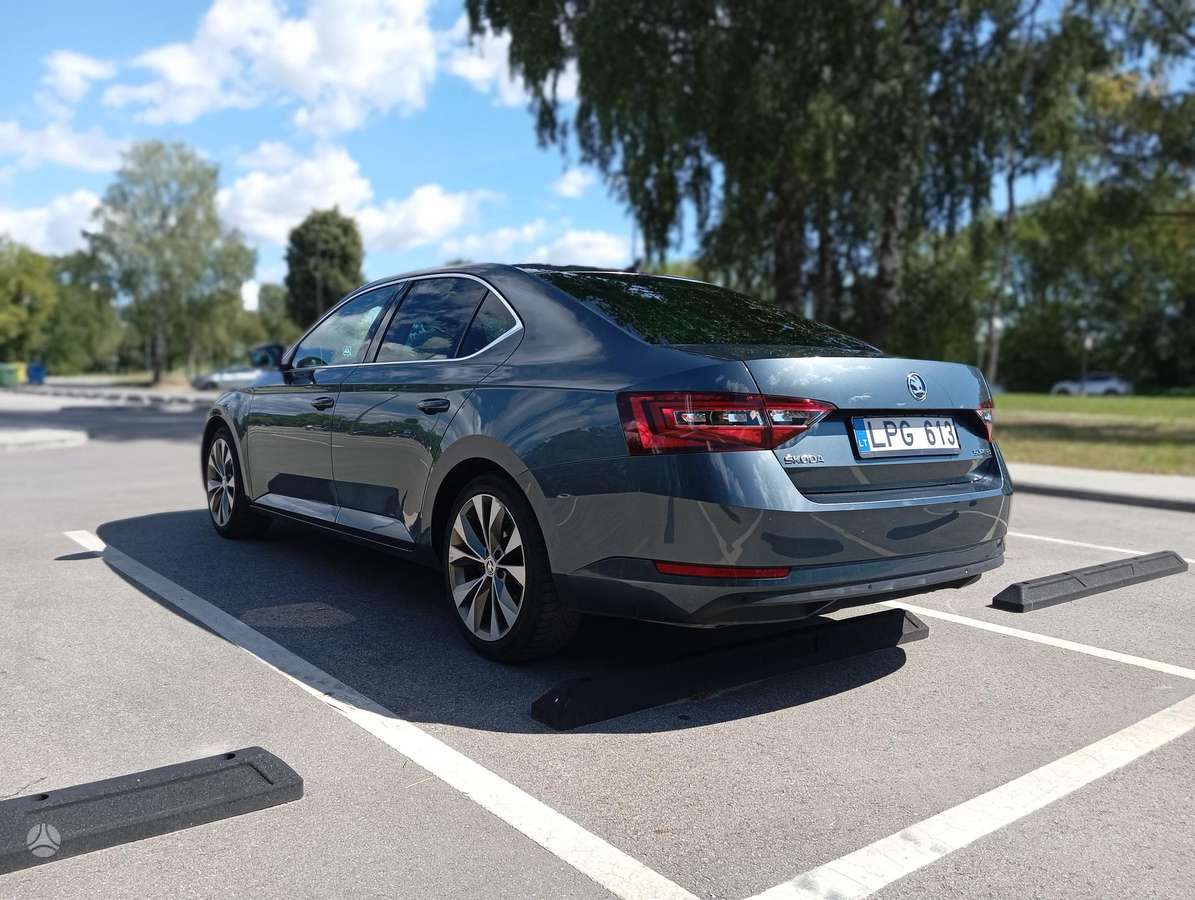 Skoda Superb, 2.0 l., Хэтчбек
