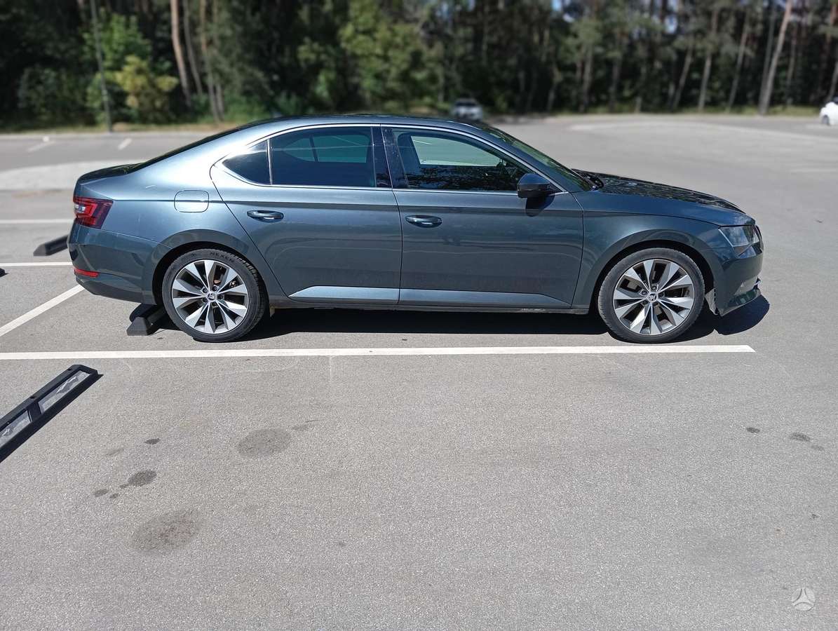 Skoda Superb, 2.0 l., Хэтчбек