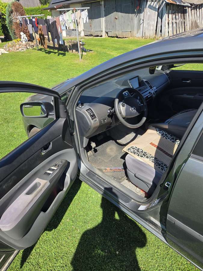 Toyota Prius - 5