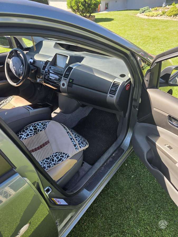 Toyota Prius - 6