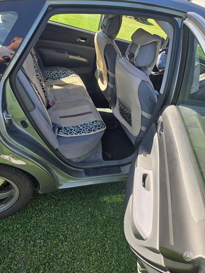 Toyota Prius - 7