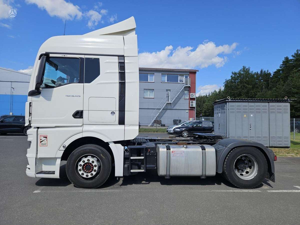 MAN TGX, double sleeper